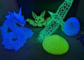 Various UV-reactive and glow in the dark 3D prints