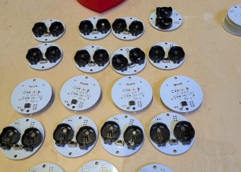 Small batch of 3D printed hearts and circuit boards. For Kopergietery workshop, with screening of VR movie Beat (c) Michiel Devijver